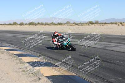 media/Dec-01-2025-Moto Forza (Mon) [[2daa91e15f]]/1-Advanced Group/Session 4 (Turn 10 Inside)/